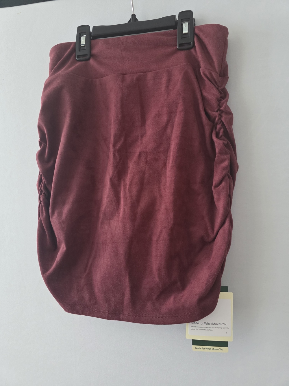HALARA Wine Ruched Side Mini Skirt